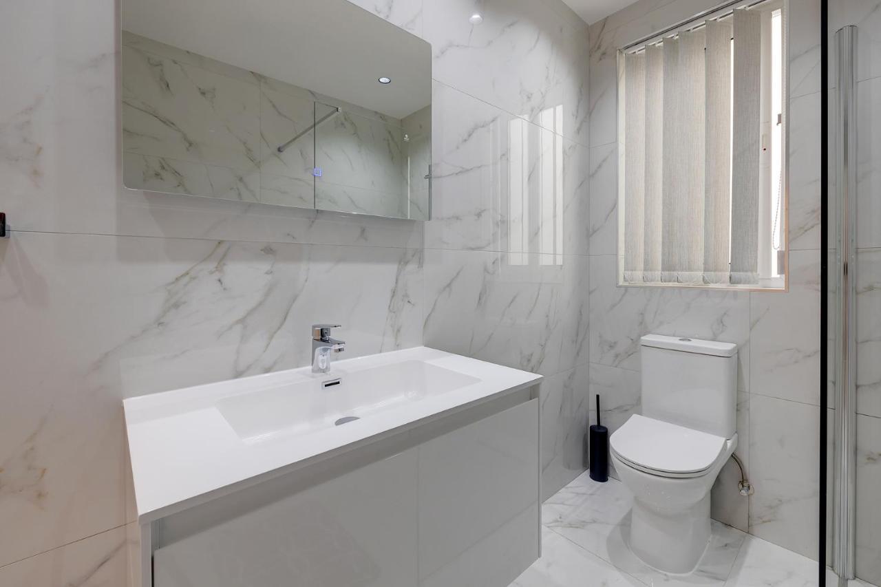 Stylish 2Br Apartment In Central St Julians Saint Julian's Екстериор снимка